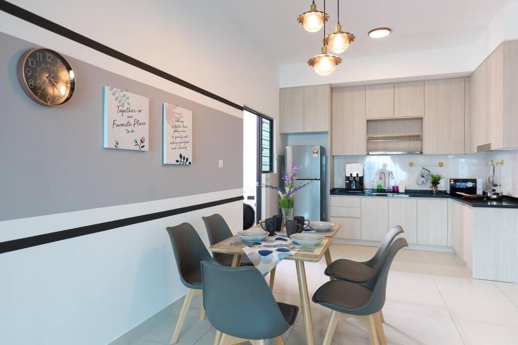 Elegant Homes 9Pax 5Bed Sunway Pyramid-Lagoon 2 Car Park Petaling Jaya Exterior photo